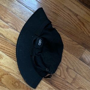 Alo sold out Black Bucket Hat